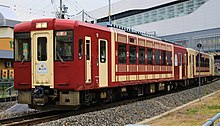 キハ110-236（元314） えんじ基調