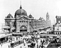 Image 108Flinders Street Station (1927), by Victoria State Transport Authority (from Portal:Architecture/Travel images)