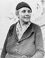 English: Anna Louise Strong ( 1885 November 24–1970 March 29) was a twentieth-century communist American journalist. She is perhaps best categorized as a "fellow-traveler." She is controversially known for her coverage of, and alleged support for, communist movements in Union of Soviet Socialist Republics and the People's Republic of China.