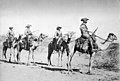 Erba' suldati Ġermaniżi fuq ronda tal-ġemel, Schutztruppe, 1906.