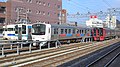 普通・快速列車用の車両群（左から415系2本・811系・813系）