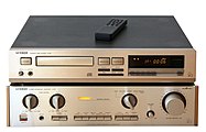 Luxman Komponenten (Verstärker 1980er, CD player 1990er Jahre) dankenswerter Weise von Pittigrilli freigestellt