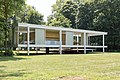 Farnsworth House (1951) door Ludwig Mies van der Rohe