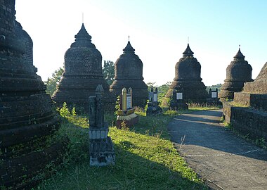 Pagodas in Mrauk U