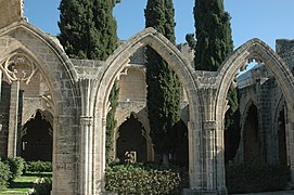 Bellapais monastırı