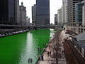 Chicagoelven ble tidligere farget grønn med uranin[32] i anledning av St. Patrick's Day, nå brukes mer miljøvennlig materiale