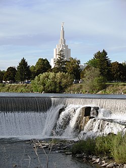 Idaho Fallsin myöhempien aikojen pyhien liikkeen temppeli.