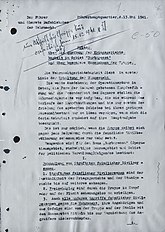 13 Mayıs 1941'de Barbarossa Kararnamesi yayınlandı ve Nazi subayları kendilerine düşmanlık yaptığından şüphelendikleri bir kişiye yargısız hüküm verme yetkisine sahip oldu.