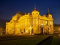 English: Croatian National Theater Hrvatski: Hrvatsko narodno kazalište