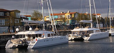 Iots de creuer Lagoon