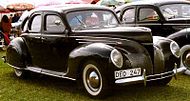 Lincoln-Zephyr V-12 čtyřdveřový sedan 1939