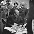 Gideon Ståhlberg aan tafel, op 9 januari 1963 overleden op 26 mei 1967