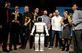 Preisträger 2010 (mit ASIMO)