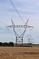 Pylône de type Nappe 400 kV 1 terne. Ce type de pylône peut supporter 2 circuits (ternes) 225 kV ou bien un circuit 400 kV.