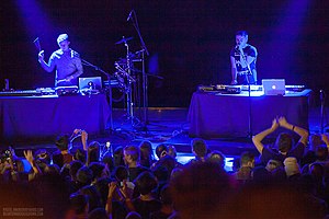 Disclosure performing in 2013