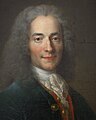 Voltaire, auteur de contes dans la lignée desquels se tiendraient The Pickwick Papers.