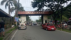 Ang arko ng Brgy. Canlubang