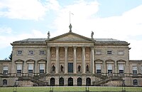 Metyu Brettingem va Robert Adam tomonidan Kedleston Hall, 1769-yilda boshlangan, katta ingliz qishloq uyi