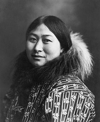 Nowadluk Ootenna, an Inuit woman, in 1907