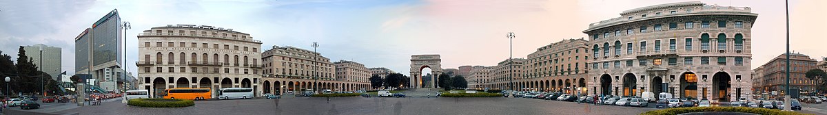 Panorama van het plein Piazza della Vittoria in Genua