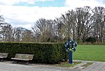 Thumbnail for File:Skulptur Festivalblume Achim Kühn Treptower Park Berlin-Alt-Treptow 01.jpg