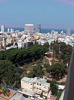 מראה הגן לצד רחוב המלך ג'ורג' (תל אביב), מאי 2007