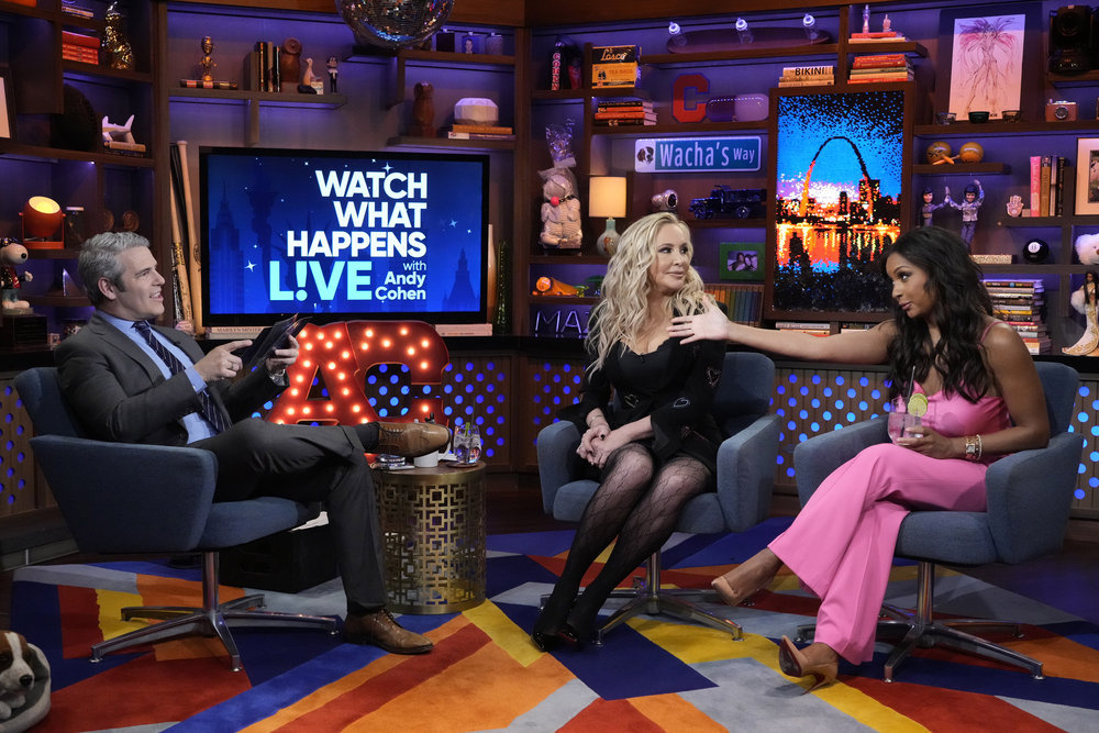 WATCH WHAT HAPPENS LIVE WITH ANDY COHEN -- Episode 19050 -- Pictured: (l-r) Andy Cohen, Shannon Beador, Eboni K. Williams -- (Photo by: Charles Sykes/Bravo)