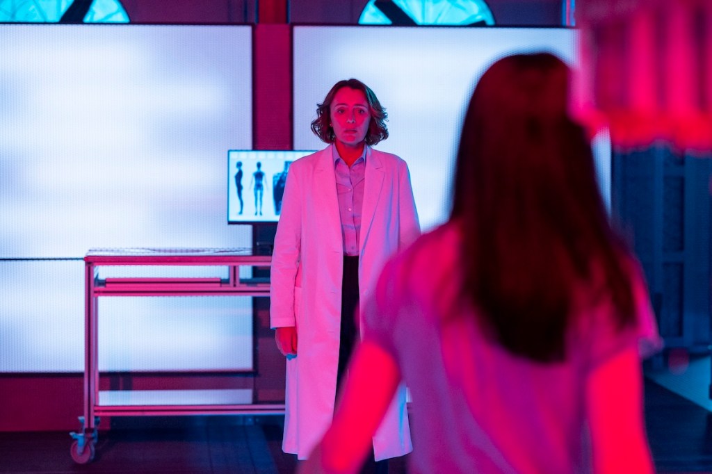 Keeley Hawes - Orphan Black: Echoes _ Season 1, Episode 1 - Photo Credit: Sophie Giraud/AMC