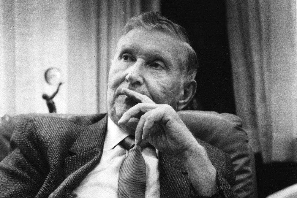 DEDHAM, MA - OCTOBER 2: Sumner Redstone, president of Redstone Management, is pictured in his office in Dedham, MA on Oct. 2, 1986. (Photo by John Blanding/The Boston Globe via Getty Images)