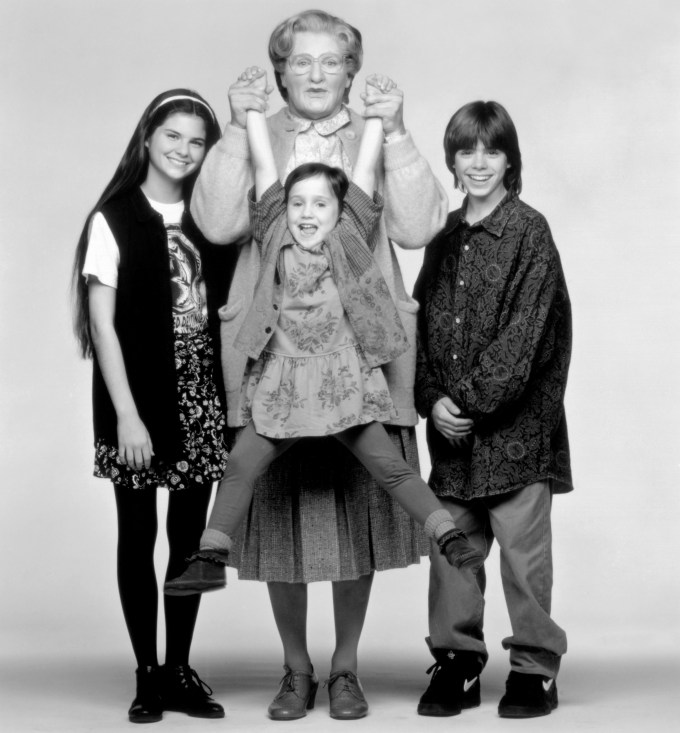 Lisa Jakub, Mara Wilson and Matthew Lawrence with Robin Williams 