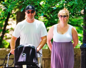 Amy Schumer and Chris Fischer with baby Gene 