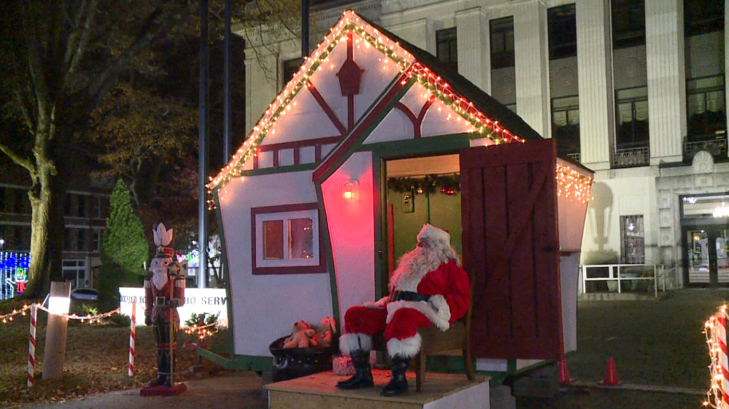 Santa House Returns To Hub City To Make Appearances Friday Saturdays