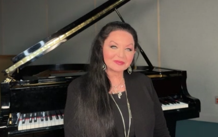 crystal gayle