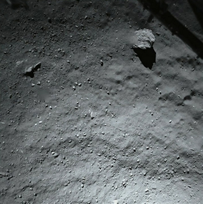 Rosetta spacecraft does close flyby of periodic Comet