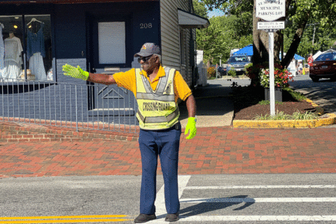 ‘I’m the traffic light’: 77-year-old keeps streets of St. Michaels safe