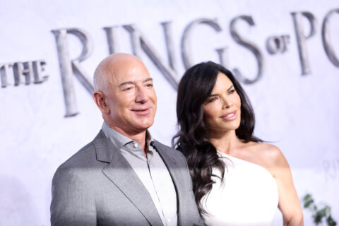 Lauren Sanchez plans all-women space flight aboard Bezos’ Blue Origin rocket