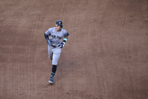 Aaron Judge sets Yankees record with his 34th home run before the All-Star break