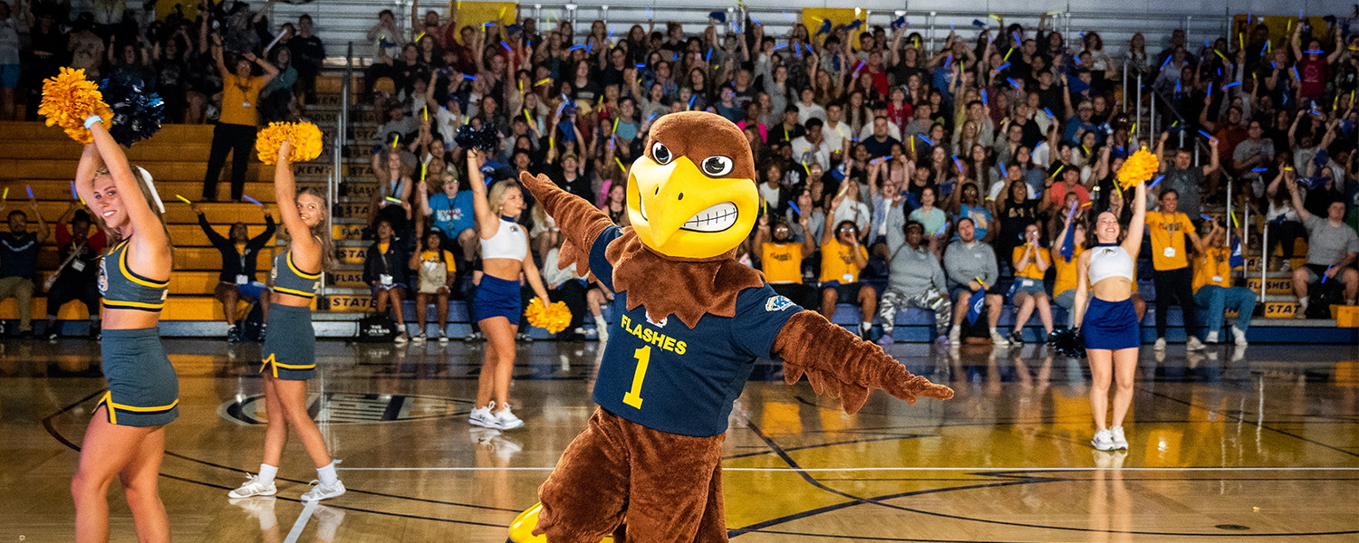 Kent State University mascot Flash and cheerleaders get the Class of 2027 excited during the 2023 Convocation in the Memorial Athletic and Convocation Center.