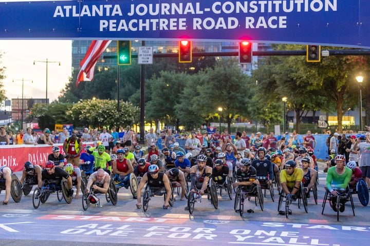 peachtree road race photos