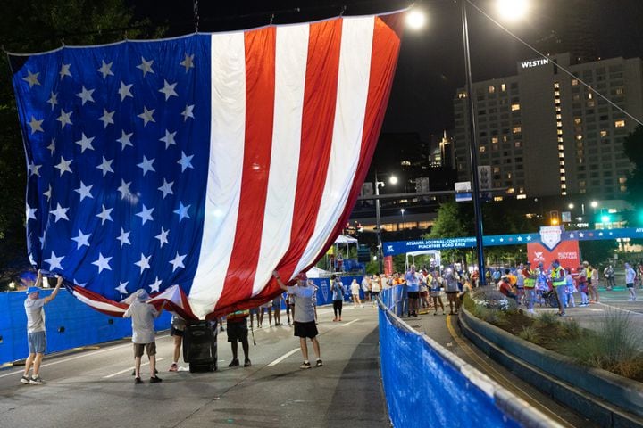 peachtree road race photos