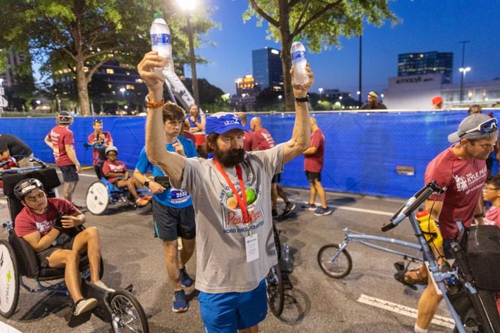 peachtree road race photos