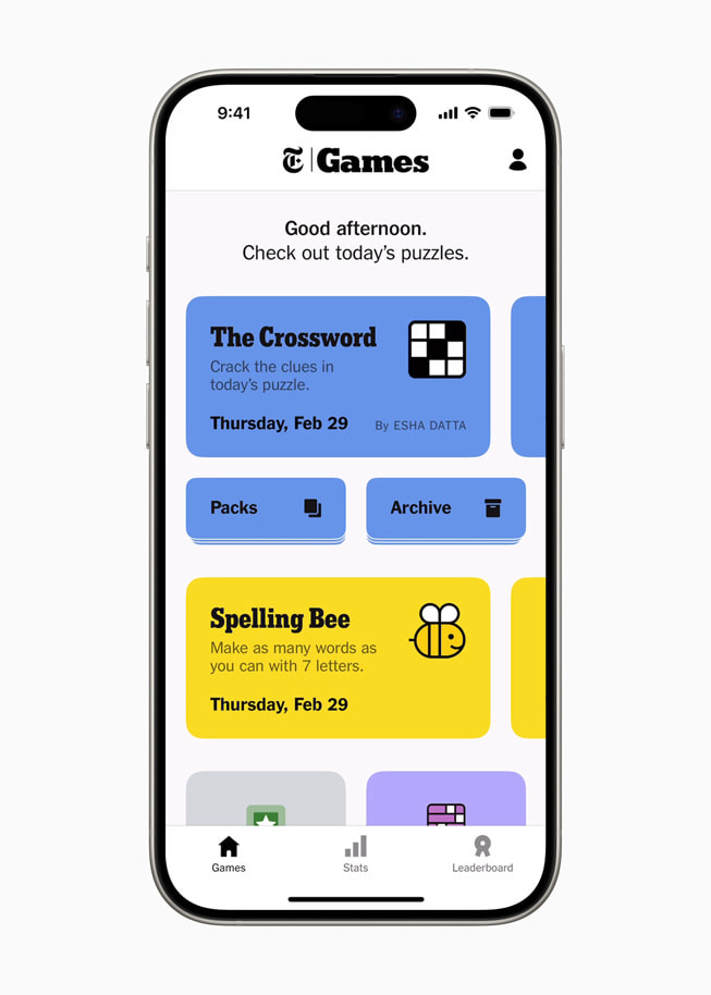 صفحة الألعاب في لعبة New York Times Games معروضة على iPhone 15 Pro. 