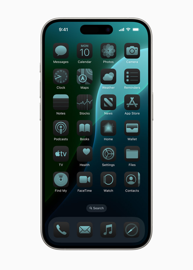 앱 아이콘과 위젯을 어둡게 표현한 효과를 적용한 홈 화면을 보여주는 iPhone 15 Pro.