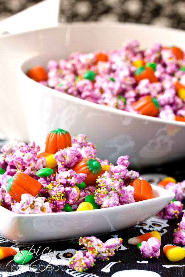 Easy Halloween Popcorn Mix 