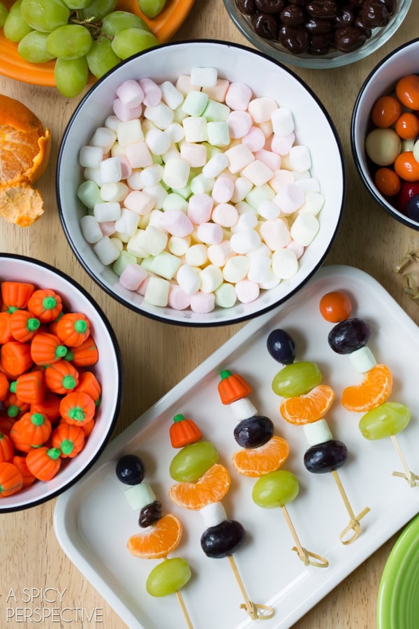 Easy Halloween Fruit Skewers #halloween #kids