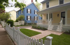 Three single-family homes in a Florida neighborhood