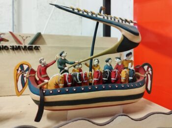 The Bayeux Tapestry takes on a new dimension with metal figurines!
