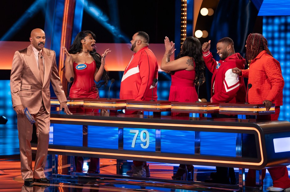 Steve Harvey, Megan Thee Stallion, Travis Farris, Jaela Mitchell, Kellon Williams and Bryon Javar on "Celebrity Family Feud"