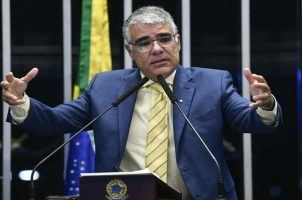 Brazilian Senator Eduardo Girão addressing the Senate