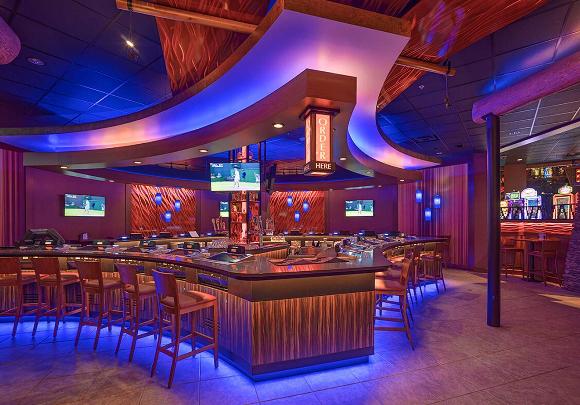 CDA Casino-Dining-Night Hawk Lounge_1950x1300